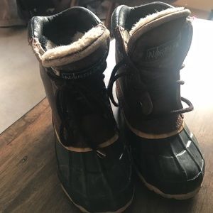 North Pass toddler duck boots size 9